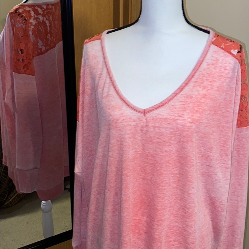 Lace back tunic - Picture 2 of 5